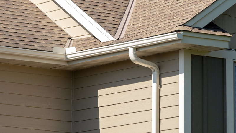 Seamless Gutters Residential Scaled 7th