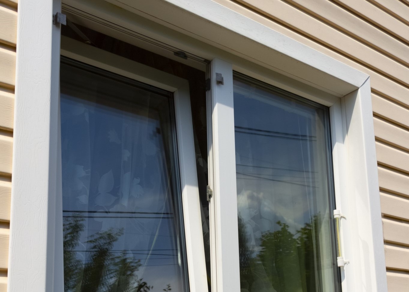 bottom hung casement window